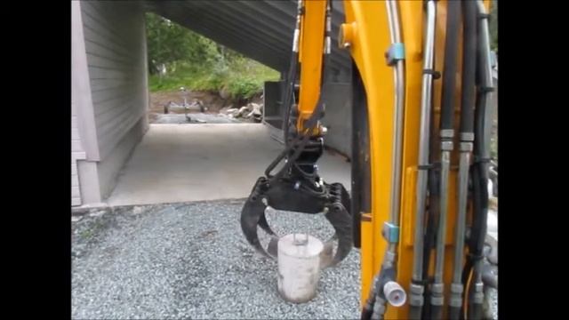 Mini excevator grapple rotator test смотреть онлайн