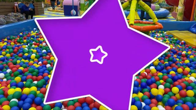 Тёмка в развлекательном центре.