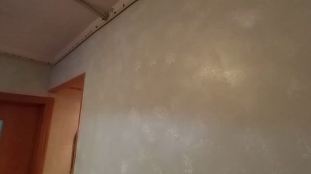 Декоративное нанесение в коридоре (воздушное гротто с лесировкой)