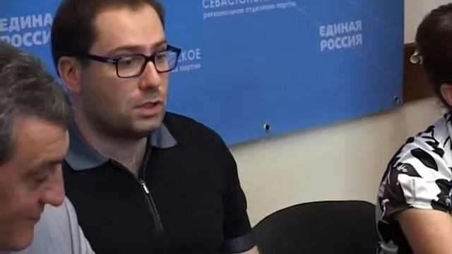 В Севастополь впервые приехал известный скрипач, заслуженный артист России Дмитрий Коган. смотреть онлайн