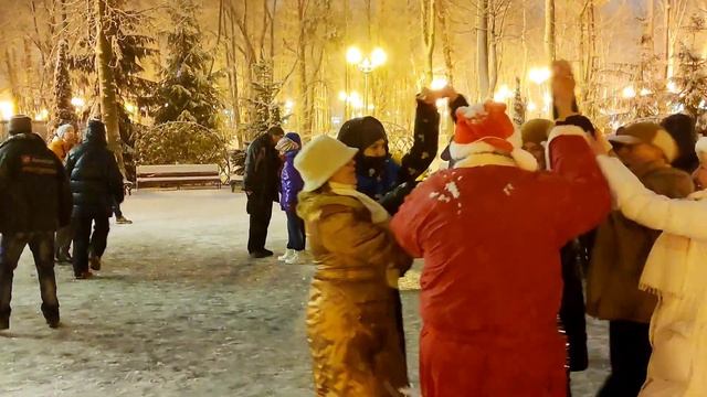 Ты только ты Танцы в парке Горького Харьков Декабрь 2021 смотреть онлайн