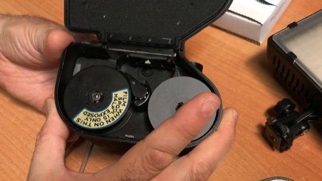 How To Load 8mm Film (Crash Course) смотреть онлайн