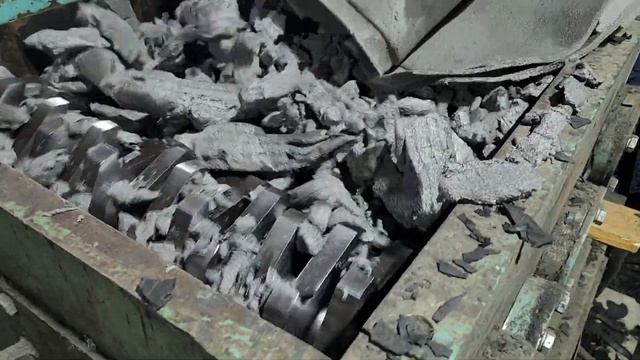 Шредер 4-х валковый ИШМ-220-4. Давальческий материал Эва (EVA) смотреть онлайн