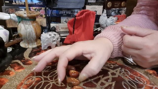 Что хотят о нашей защите и нас сказать руны? #Руны#Магия#Защита смотреть онлайн