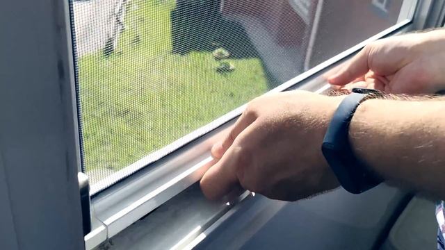 Антимоскитная внутрирамная сетка