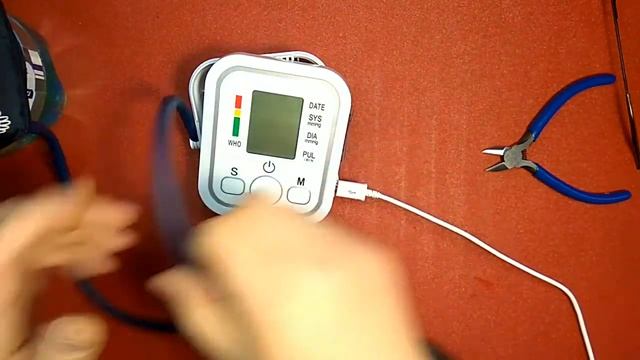 Ремонт китайского тонометра Arm Style. Быстро сбрасывает давление воздуха. смотреть онлайн