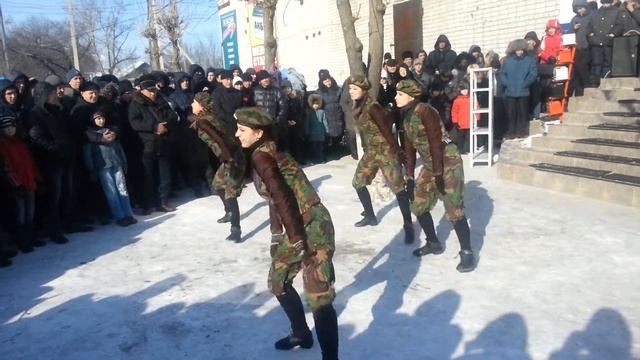 Магазин ЛИХАЧ 23 февраля г.Благовещенск (Танец ФСБшниц) смотреть онлайн