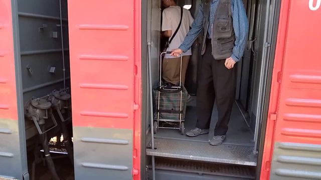 Электропоезд эт2м-056 Сообщением Санкт-Петербург Любань Отправляется с платформы Тосно смотреть онлайн