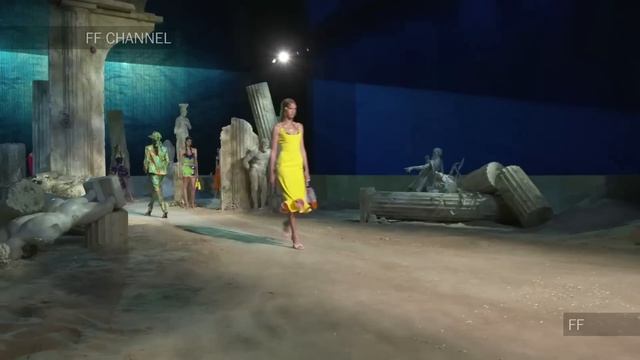 Versace | Spring Summer 2021 | Full Show смотреть онлайн