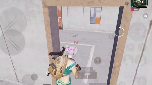 Royalty 60 fps iPad Mini 5 | 4 Finger + Gyroscope | PUBG MOBILE Montage смотреть онлайн
