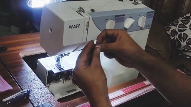 Modo De Uso Maquina De Coser PFAFF 1040- Mode D'utilisation De La Machine à Coudre PFAFF 1040