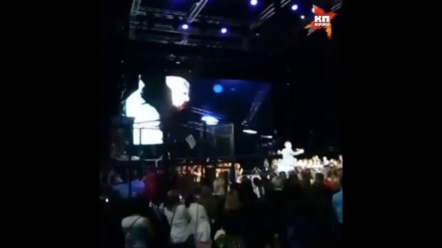 Поэтическое шоу Саши Петрова "Заново родиться" смотреть онлайн