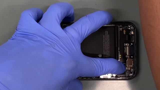 iPhone 13 Taptic Engine Replacement смотреть онлайн