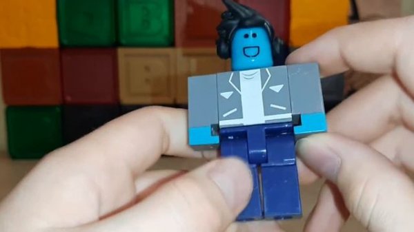 Обзор фигурки Roblox Dued1!