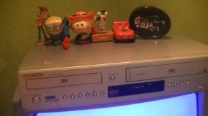 ОБЗОР VHS ВИДЕОКАССЕТ с ВУДИ ИЗ ИСТОРИЯ ИГРУШЕК, МАРКУСС И ГЕРОИ МУЛьТФИЛьМОВ! (МАТРИЦА!)