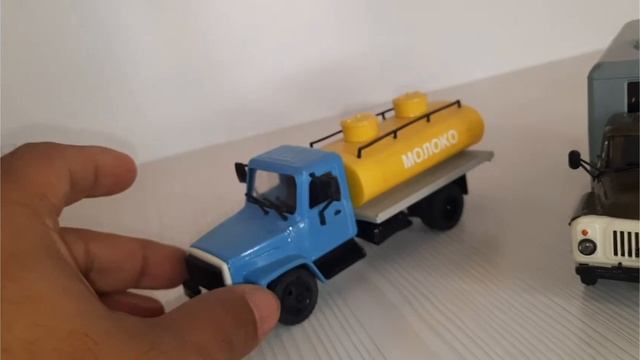 Газ-3307 молоковоз, Газ-53 Автозак 1:43 "Кампанион " смотреть онлайн