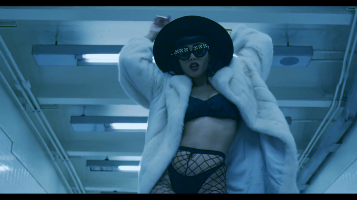 Natalia Kills - Problem смотреть онлайн