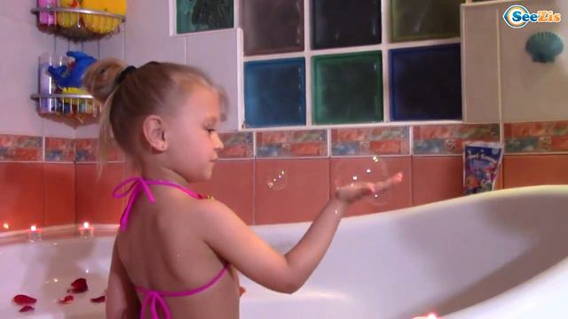 ЭТО ИНТЕРЕСНО!!! Ребенок радуется игрушке! смотреть онлайн