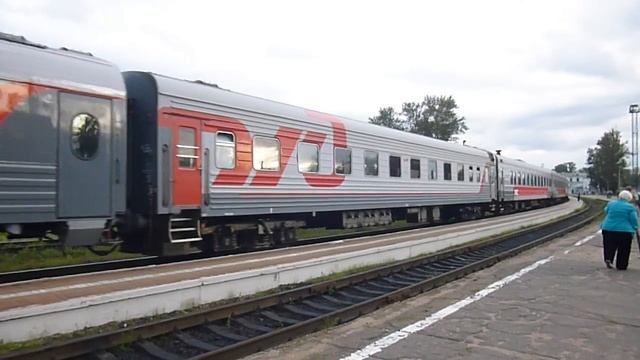 Отправление поезда №10 Псков — Москва. смотреть онлайн