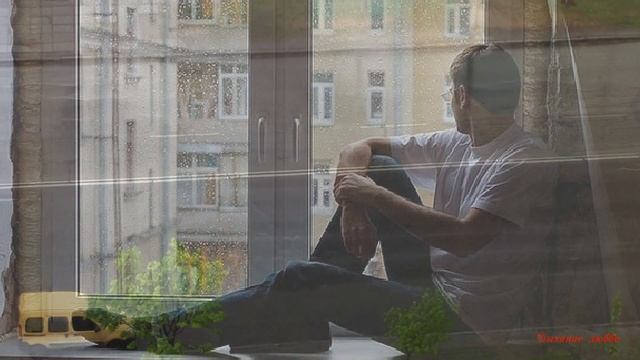 Капли дождя бьют не спеша по карнизу RaindropsThey beat slowlyAlong the cornice смотреть онлайн