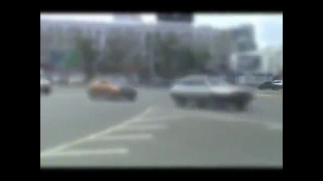Пьяный водитель обороняеться от ДПС! смотреть онлайн