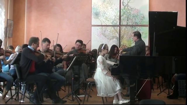 W.A. Mozart. Piano Concerto No 12 - Pochebut Elizaveta (10 years) смотреть онлайн