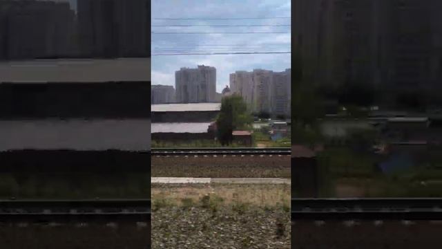 Летняя Москва из вагона городской электрички, 2021 смотреть онлайн