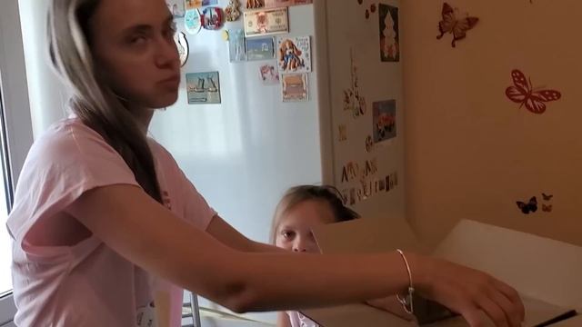 ВЛОГ: Распаковка Подарков На День Рождения. РАЗБИРАЕМ ЧЕМОДАНЫ.