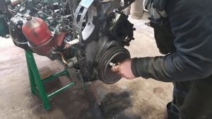 снятие шкива с двигателя Т-40