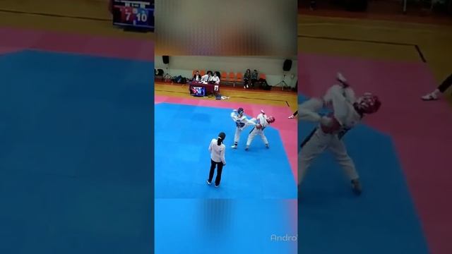 Тхэквондо. Бой. Двойной удар в голову. смотреть онлайн