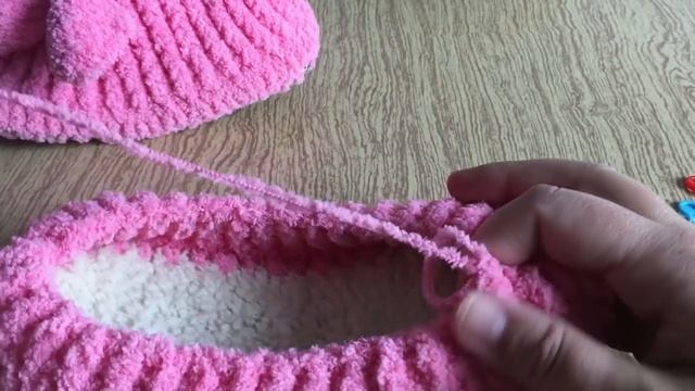 ТАПОЧКИ ПОРОСЯТА/МАСТЕР КЛАСС/тапочки на войлочной подошве/мастер класс по вязанию тапочек смотреть онлайн