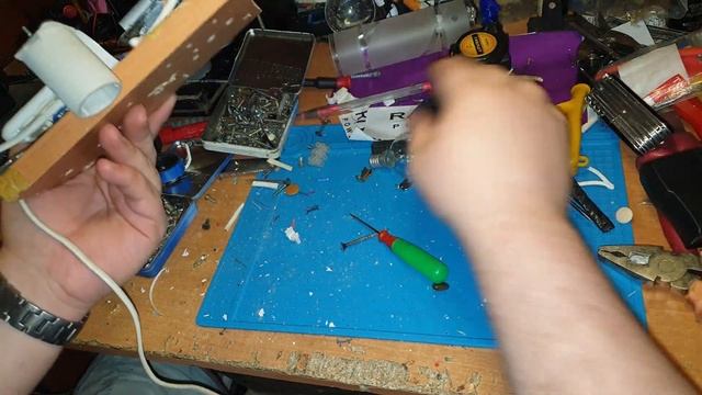 Делаем освещение для клетки, бюджетно, но мощно)_0002 смотреть онлайн