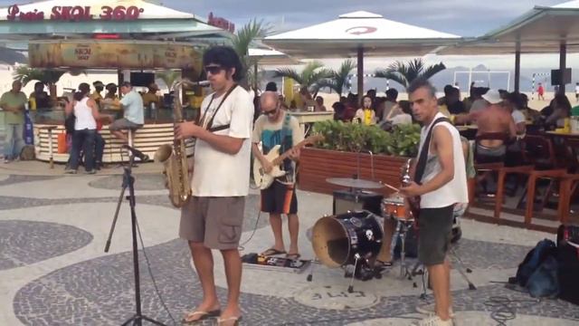Hot Saxophone On Copacabana Beach смотреть онлайн
