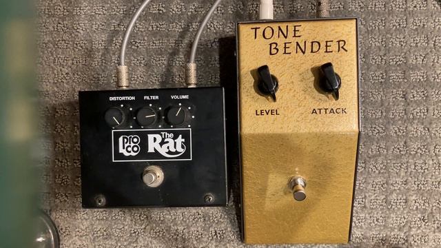 Early '90s Big Box Proco Rat vs. 2022 Sola Sound Tone Bender MKI (by Steve Williams) Pt.1 смотреть онлайн