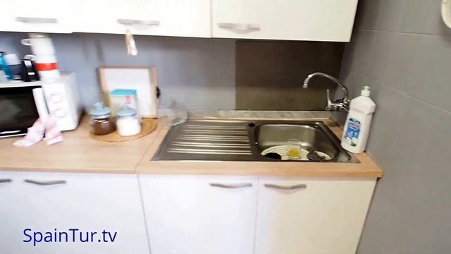 Светлая квартира в Аликанте, новая кухня, внутренний двор, агентство SpainTur смотреть онлайн