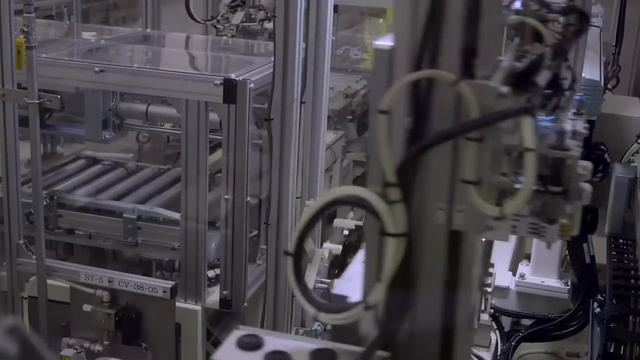Производство батарей Nissan Leaf которые ELMOB ставит в Переоборудование на электромобиль смотреть онлайн