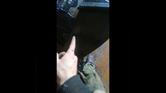 Забивается льдом полость между рамой и гусеницей снегохода буран-возможное решение. смотреть онлайн