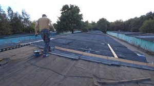 БЮДЖЕТНЫЙ РЕМОНТ КРЫШИ ГАРАЖА ПРОФНАСТИЛОМ [СВОИМИ РУКАМИ]