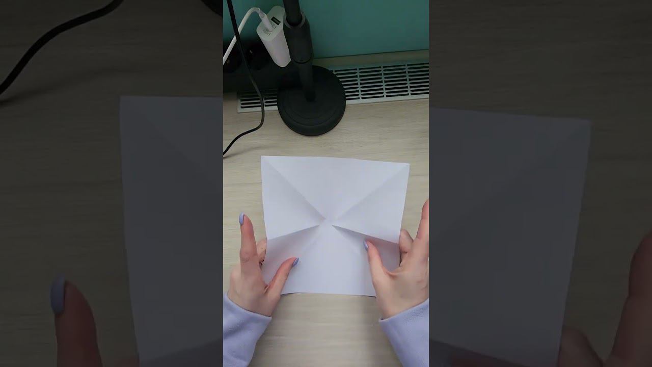 Оригами тюльпан на 8 марта! Поздравляю с праздником! Оригами цветок из бумаги смотреть онлайн