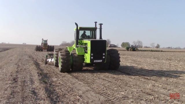 BIG TRACTORS Plowing at the Renner Stock Farm смотреть онлайн