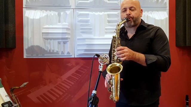 "DANCE MONKEY" Sax Cover смотреть онлайн