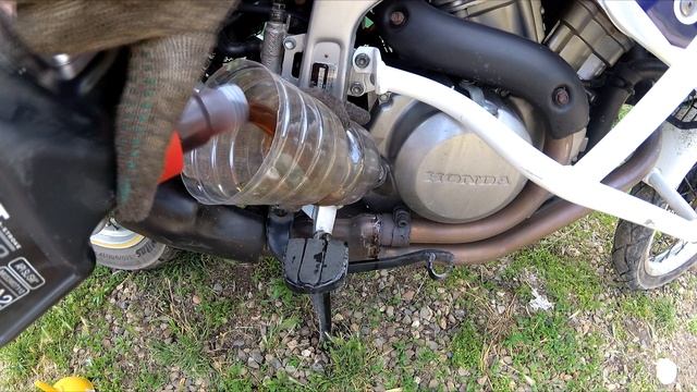 Honda Afrika Twin 750 замена масла в ДВС мотоцикла смотреть онлайн