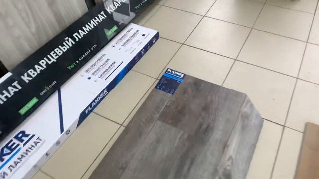 SPC ламинат Planker Дуб Оникс 1001