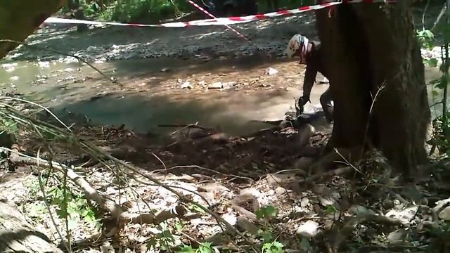падение питбайка в воду смотреть онлайн