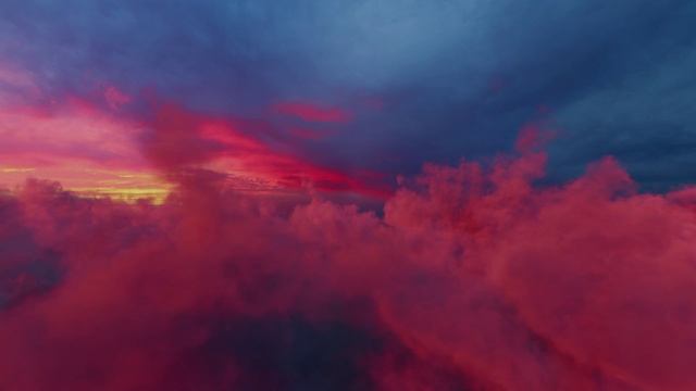 Полёт Через облака На Закате. Бесплатный Видео Футаж. Бесконечный Бесшовный цикл смотреть онлайн