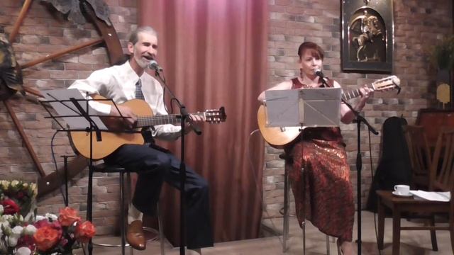 Открывают вечер молодожены - Михаил Воловликов и Ника Сигал смотреть онлайн