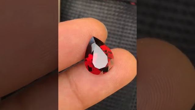 Mesmerizing red 6.5 carat Garnet💎❤pear cut Dimension: 14.5*11*6mm #RedGem #preciousgems #garnetring смотреть онлайн