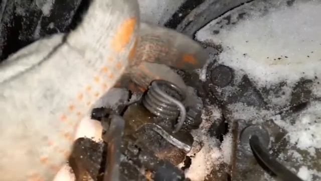 Заклинило ручник, ищу проблему. смотреть онлайн