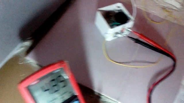 Генератор напряжения и маячок на потенциале между нулём и заземлением. Свободная энергия. Схема смотреть онлайн