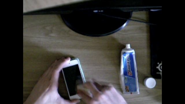 Как убрать(скрыть) царапину с IPhone, IPod, IPad. смотреть онлайн